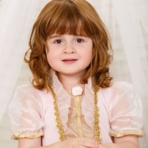 Přejeme všem šťastné konce – Příběh Nelly a&nbsp;její rodiny