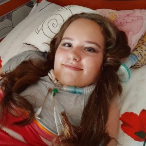 Na její vitalitě a&nbsp;chuti žít byste nepoznali, jak moc její tělíčko nefunguje – příběh Klárky