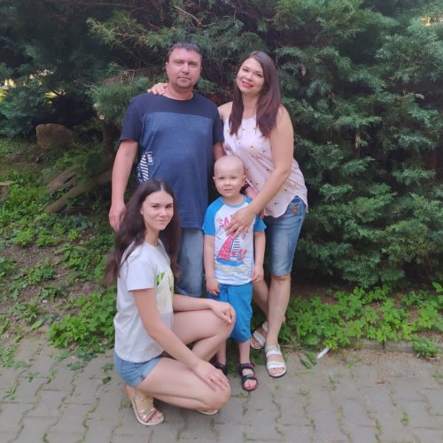 Artem s rodinou