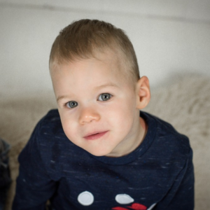 Připravovali nás na to, že se syn nikdy nepostaví na nohy – příběh Dominika a jeho rodiny