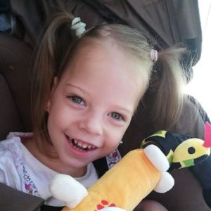 S prognózami lékařů jsme se nechtěli smířit, věříme, že bude mít dcera hezký život, který si zaslouží – příběh Adélky