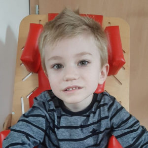 Veškerá vaše pomoc má obrovský smysl a synovy pokroky jsou toho důkazem – příběh Sebastiánka