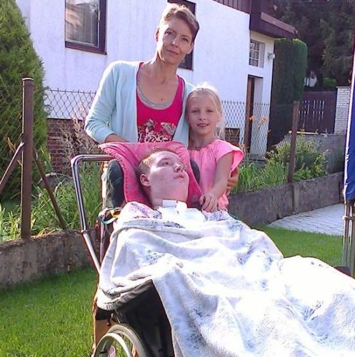 Alenka s maminkou a sestřičkou