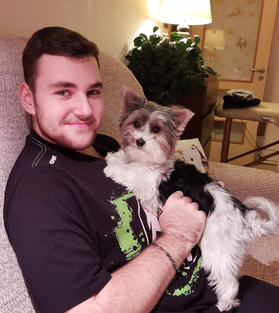 Adam se svým pejskem