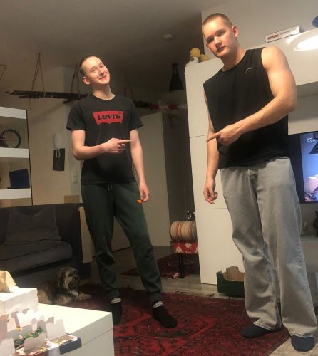 Sam s bratrem Oliverem