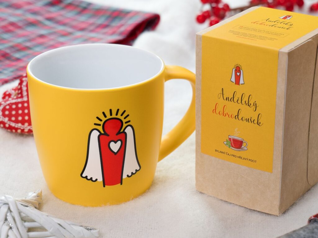 Andělský hrnek a čaj