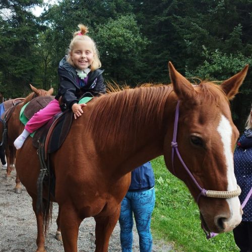 Amálka na hipoterapii