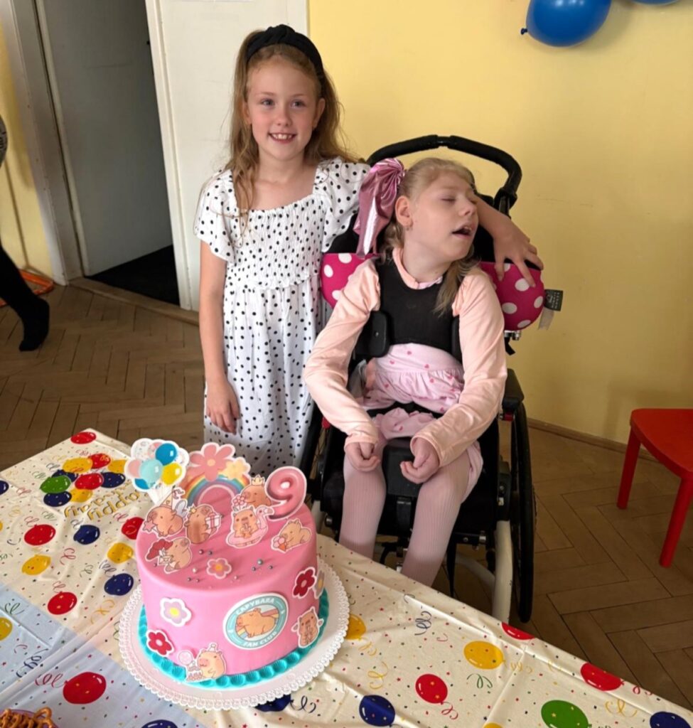 Ellenka se sestřičkou